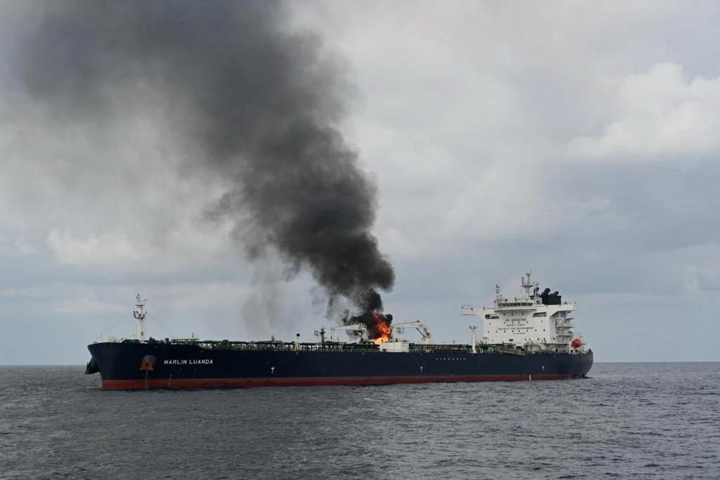 Đánh giá rủi ro Biển Đỏ sau khi tàu chở dầu bị Houthis tấn công